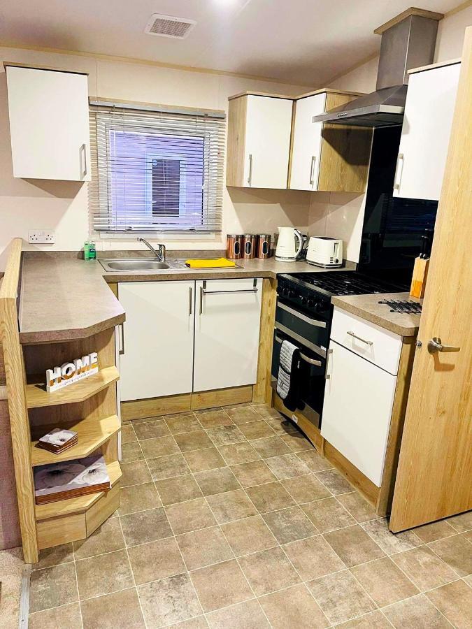 The Sunflower Luxury Caravan At Tattersall Lakes Hotel Tattershall Buitenkant foto