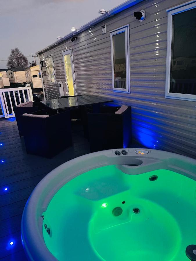 The Sunflower Luxury Caravan At Tattersall Lakes Hotel Tattershall Buitenkant foto